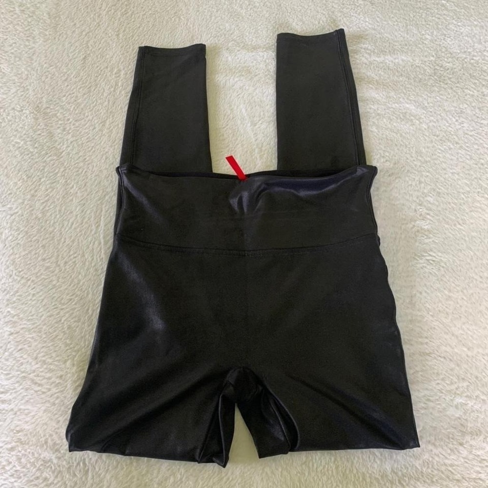 Women's Large SPANX Faux Leather Metallic No Front Seam Leggings in Black